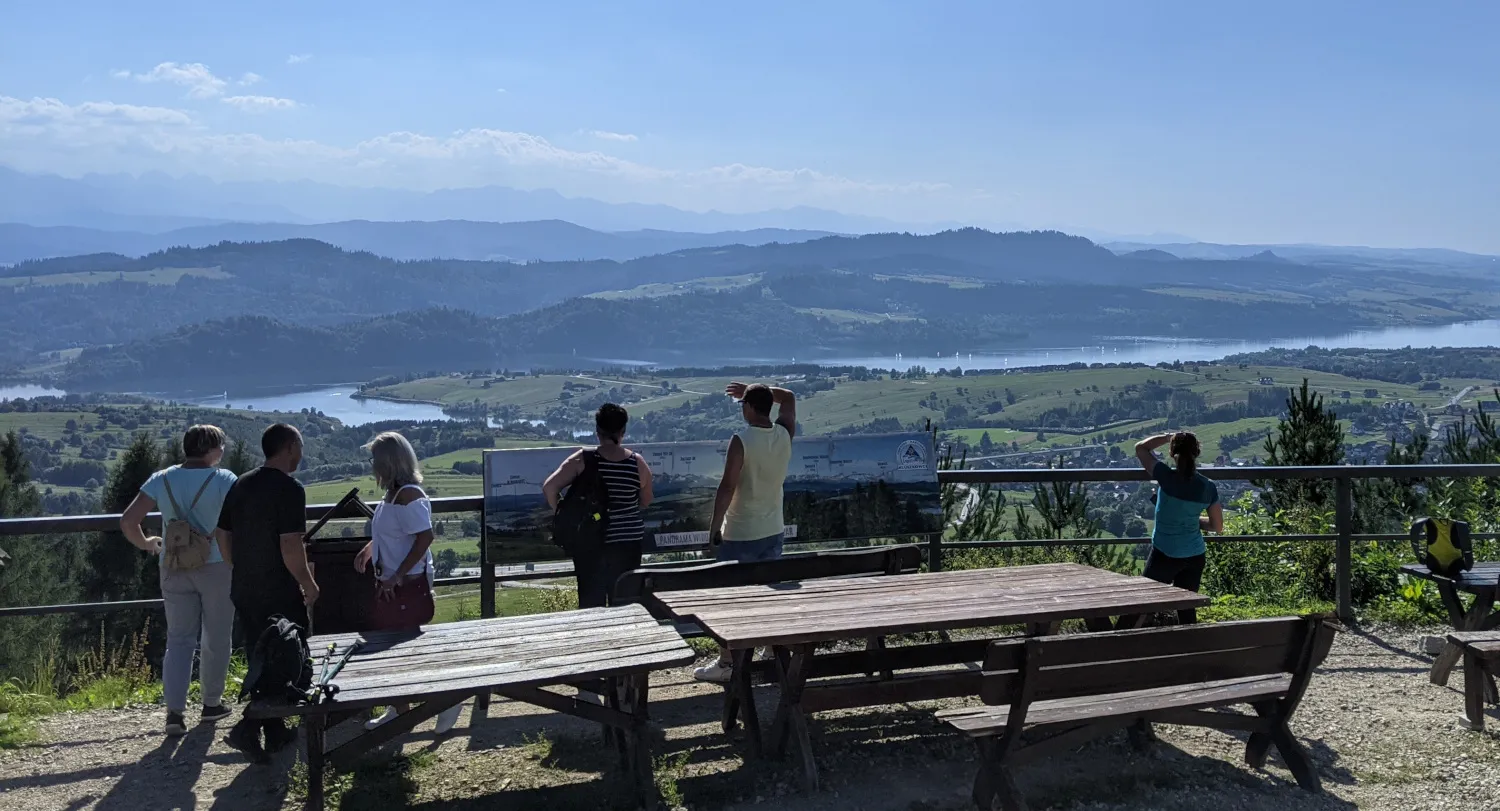 Góra Wdżar – wulkaniczna góra z panoramą Tatr, Pienin i Jeziora Czorsztyńskiego, okolice Huba Home